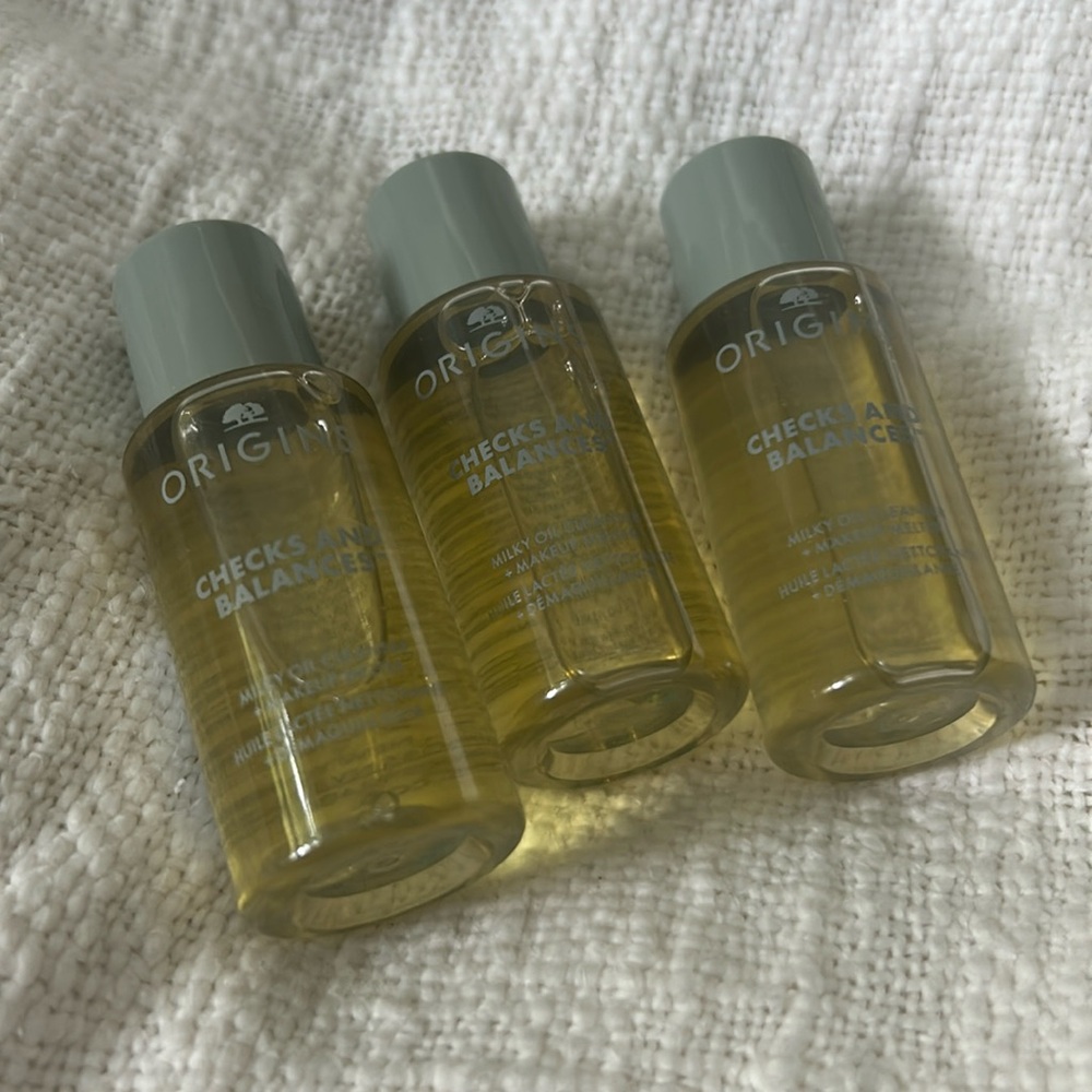 ⭐️5 for $20 - 3 New Origins Checks and Balances Milky Oil Cleanser Samples